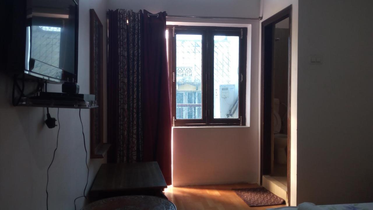 Ishan Paying Guest House Варанаси Экстерьер фото