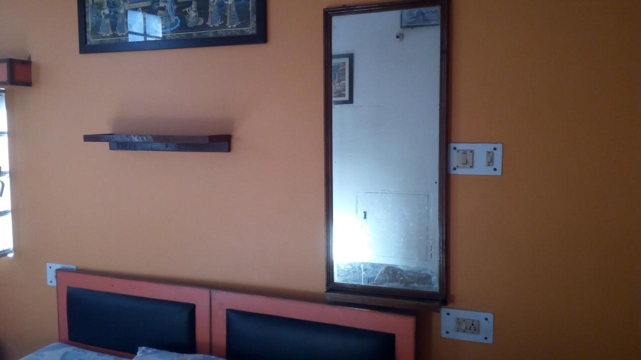 Ishan Paying Guest House Варанаси Экстерьер фото