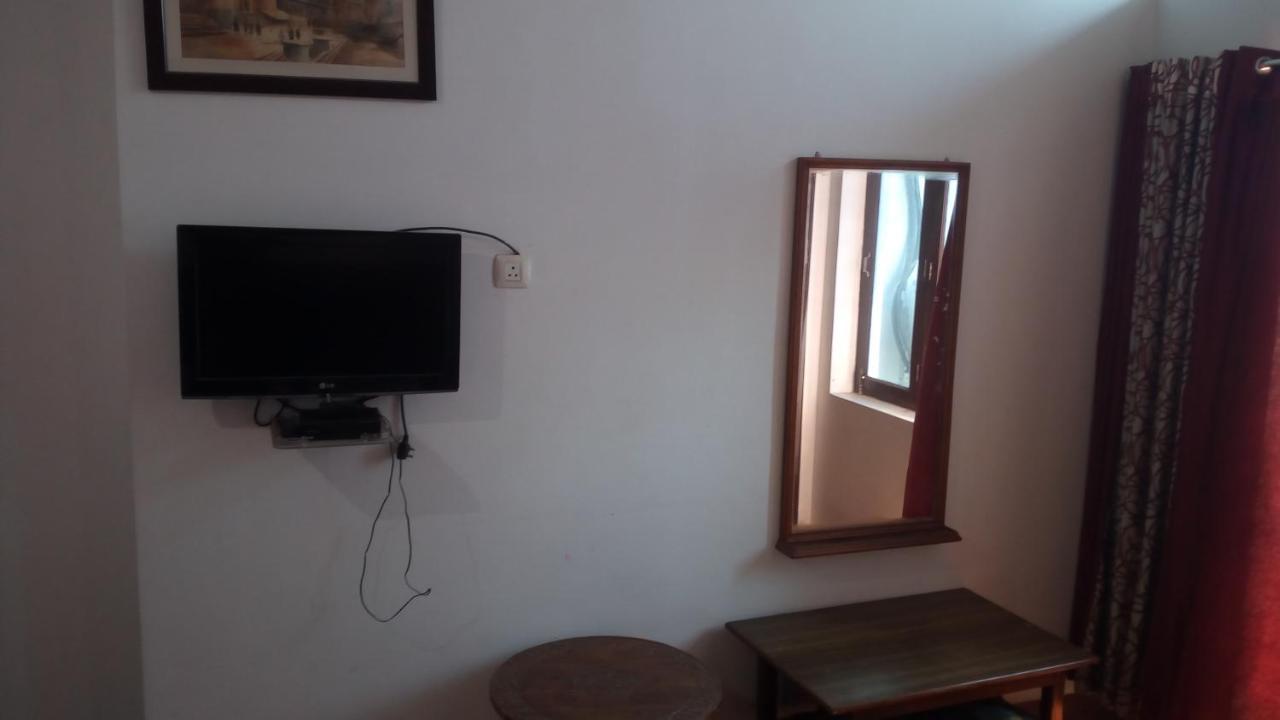 Ishan Paying Guest House Варанаси Экстерьер фото